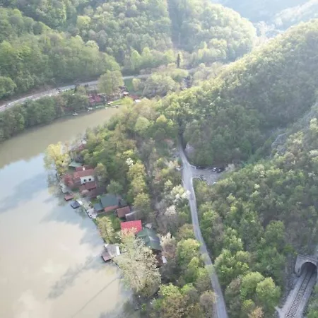 Brvnara Morava * Ovcar Banja